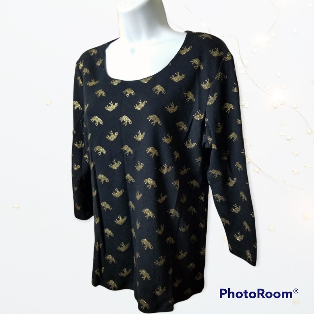 Karen Scott long sleeved elephant print sweater size medium